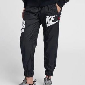 BRAND NEW (without tags) Nike Windrunner Pants
